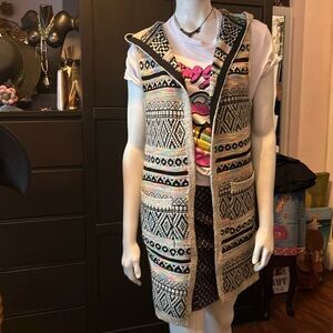 #143 Monteau Long Vest